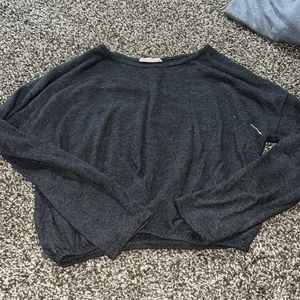 grey cropped long sleeve
